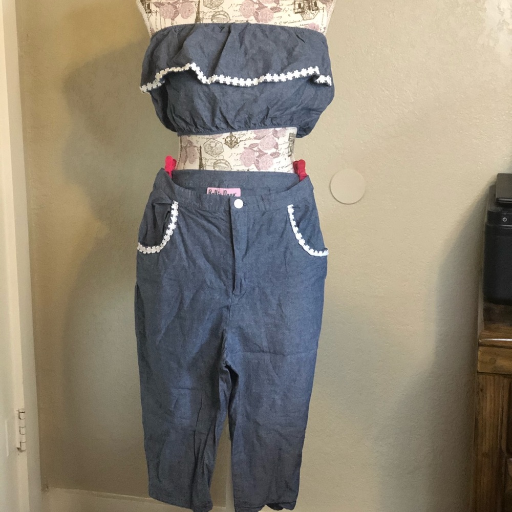 Crop and Capri set
